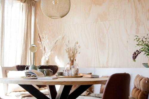Ecohome Storm 8personen en baby Zeezand Recreatie in 't Zand