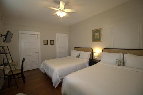 Deluxe Family Suite
