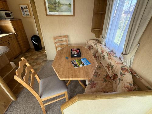 Happy days caravan hire Castlewigg - Tap to explore photos
