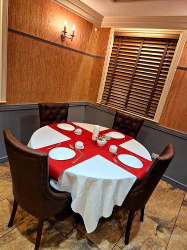 บริการและสิ่งอำนวยความสะดวก, สุพรีม อินน์ (Supreme Inns) in บอสตัน