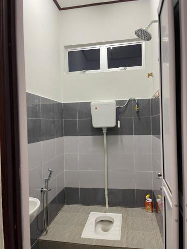 Bathroom, Zaraza Homestay 4 Kuala Terengganu in Pandak Beach
