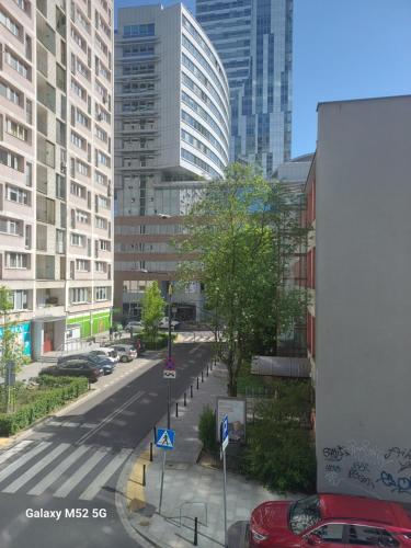 2-кімнатна квартира ВАРШАВА центр