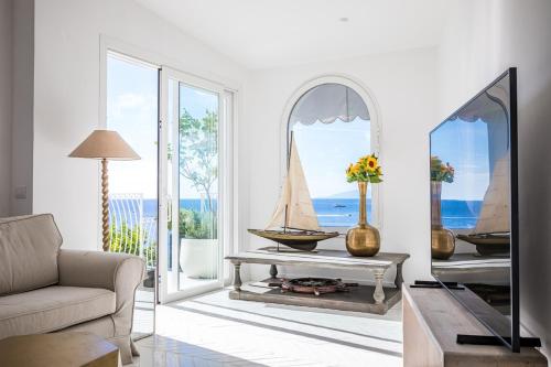 Villa Stunning view on the sea of Naples with pool