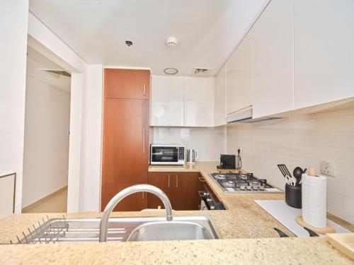 Luxury 1BR Downtown Dubai Skyline & Sea View, Dubaï (photo 8)