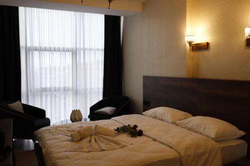 New Konak Hotel near สนามบินวานเฟริตเมเลน