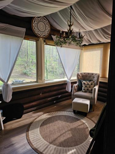 40 minutes to Gatlinburg, mountain hideaway in Cosby (TN)