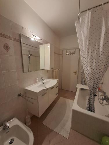 kopalnica, Appartamento 3,5 locali a Figino in Barbengo