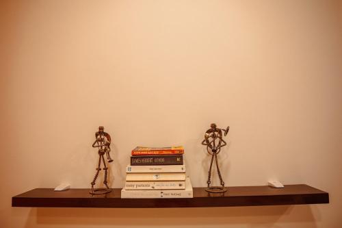 The Orange Room - image 12