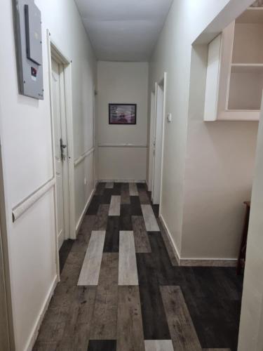 2 bedroom house in Tema in テマ