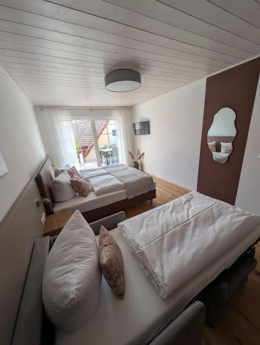 Schwarzer Adler - Ferienwohnung Storchennest in Ipsheim