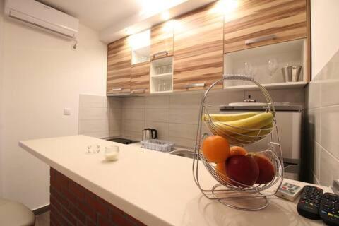 virtuve, DUBROVNIK - IVANICA: “SUNNYHILLS APARTMENTS” WITH POOL in Ivanica