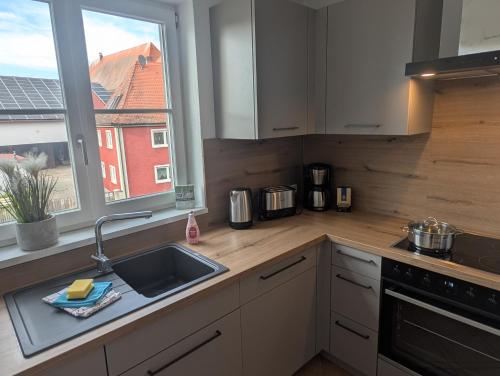 virtuve, Schwarzer Adler - Ferienwohnung Storchennest in Ipsheim