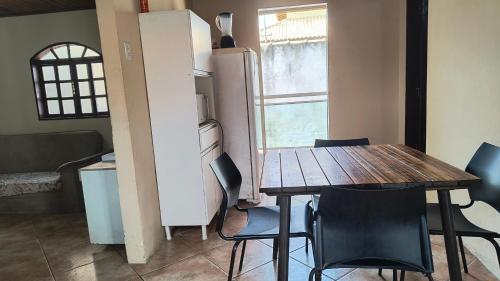 Casa de Praia Completa em Cabo Frio 04 para até 5 Pessoas (Casa de Praia Completa em Cabo Frio 04 para ate 5 Pessoas) in Parque Burle