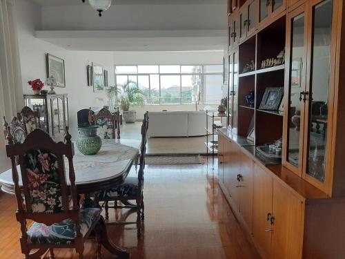 Facilities, Apartamento amplo,arejado compartilhado in Tijuca
