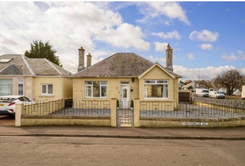 christiemiller avenue Holiday Home in Portobello