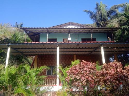 The Beach Home stay in Guhagar