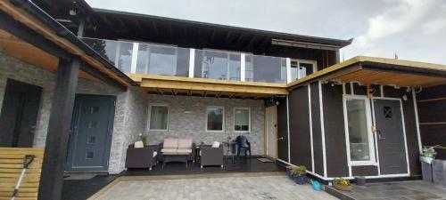 Hos Jurate in เฟเกอเนส