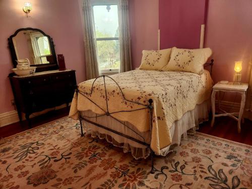 Downen House Bed & Breakfast – Pueblo, CO