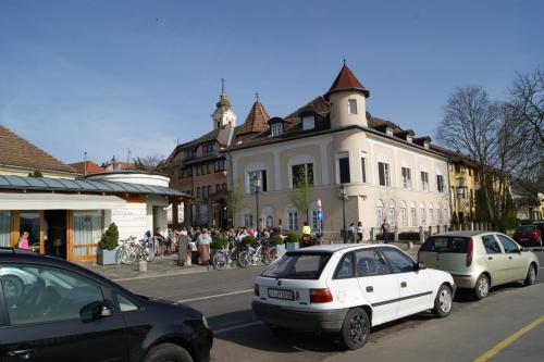 Bellevue Vendégház - image 12