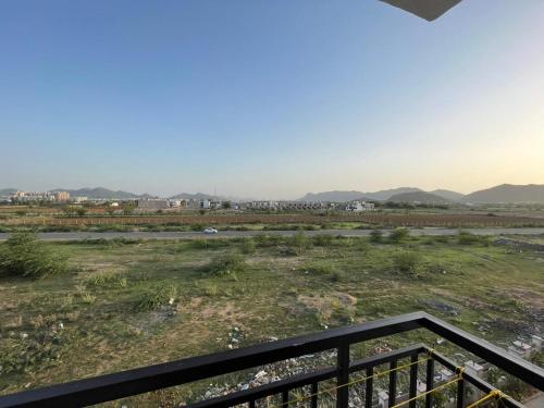 Aravalli Stays 2 BHK Apartment - image 5