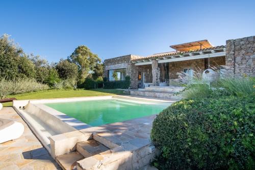 Exclusive Villa in Porto Rotondo with jacuzzipool