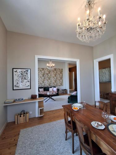 Séjour chic en Art Déco (Sejour chic en Art Deco) in Granville városközpont