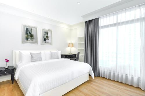Deluxe King Room room in Centre Point Hotel Chidlom Bangkok