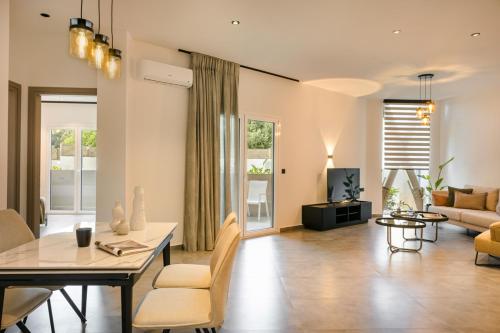 X luxury suites 3