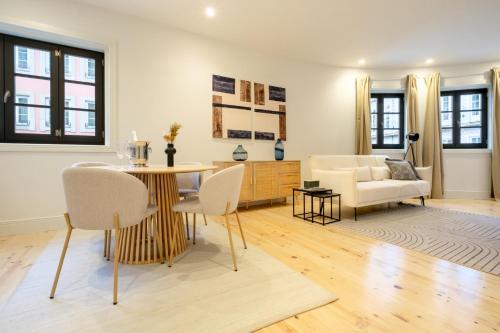 Art Deco 12 Luxury 2BR Apartment Downtown Metro AC, Porto