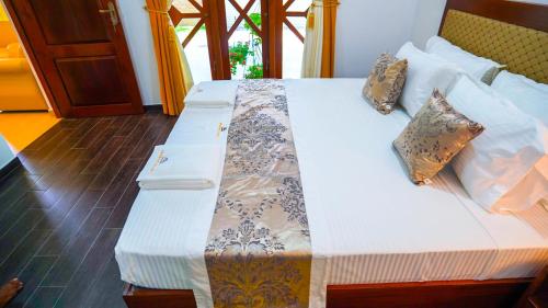 Serene Villa Airport Transit