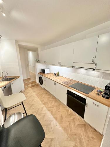 Deluxe 4 Bedrooms 180 m2 Canal View Prime Location, Kodaň (fotografie 9)