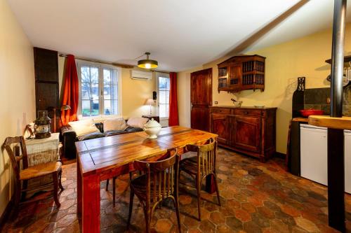 Petite maison de charme proche de Fontainebleau in Montigny-sur-Loing