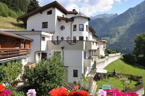 Gschlössle Ferienwohnungen in Jerzens, Österreich