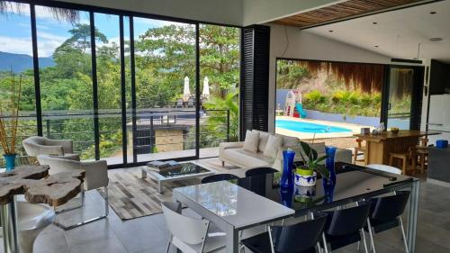 Limoncello House - a Breath in the Mountains