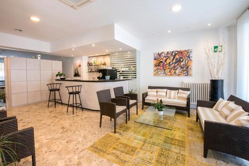 Stella Hotel 4