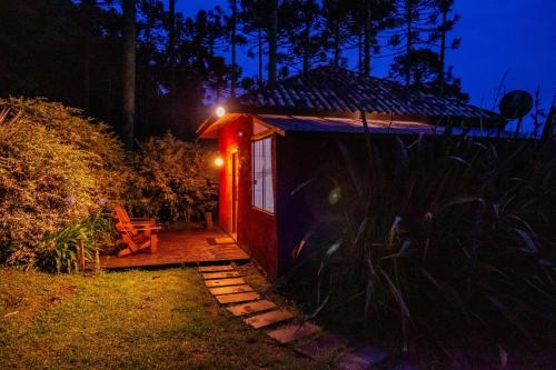 Double Room with Mountain View room in Pousada Jardim do Buda com Café e Piscina