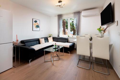 Two-Bedroom Apartment room in Apartments with parking space Opatija - 23861