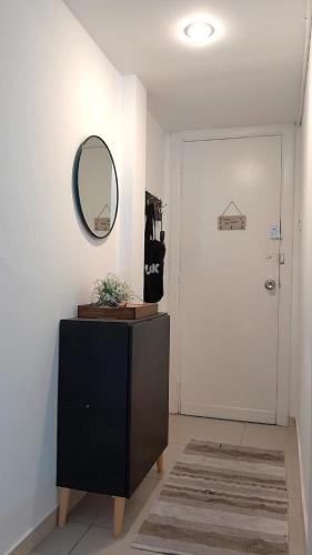One-Bedroom Apartment image 2