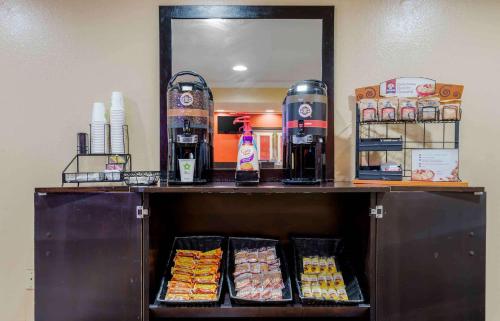 Extended Stay America Suites - Elizabeth - Newark Airport in Elizabeth, USA