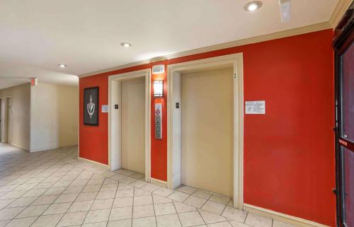 Extended Stay America Suites - Meadowlands - East Rutherford in East Rutherford, USA