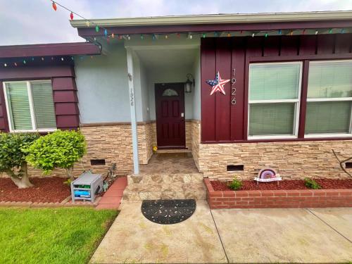 Bejárat, Cozy Beautiful Private Home in Prime Location in Glendora