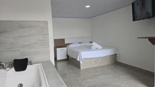 Hotel Valle del Café - Habitación con Jacuzzi 10 (Hotel Valle del Cafe - Habitacion con Jacuzzi 10) in Sevilla