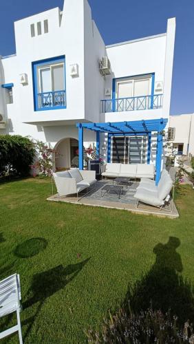 Exterior view, Luxurious 4 Bedrooms Twin House for rent in Mountain View Ras El Hikma in Zawiyat Ailat Nuh