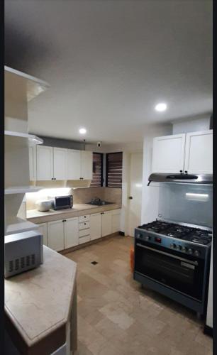 3 Bedroom with Amazing View of Manila Bay