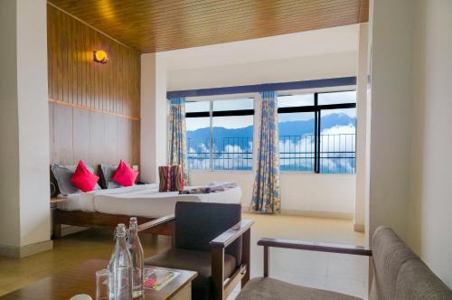 Double Room with Mountain View room in Blissful Stay 2-min drive from MG Market