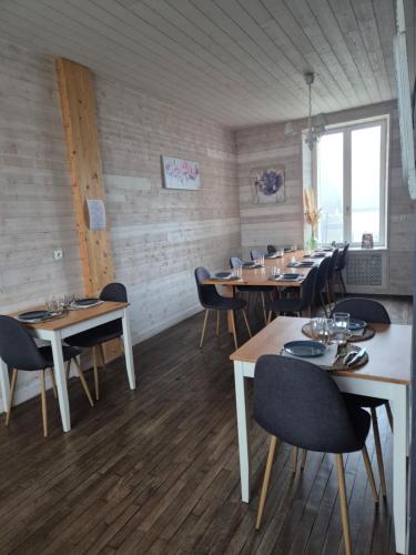 อาหารและเครื่องดื่ม, ลาม ดู กูร์ม็อง ช็องบร์ โดต (L'Ame du Gourmand Chambres d'Hôtes) in ปงตอซง