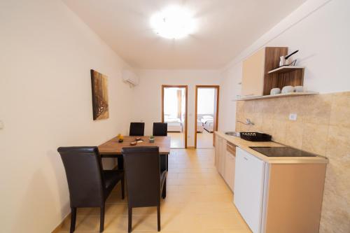 Azzuro apartments Budva in บุดวาร์ เซนตาร์