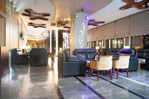 Pub, Nagoya Hill Hotel Batam in Batam Island