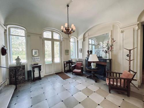 La Chaladrerie grande maison de maître avec jardin (La Chaladrerie grande maison de maitre avec jardin) in Villers-Allerand