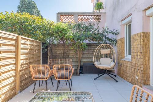 Studio avec Terrasse et piscine in La Pagane